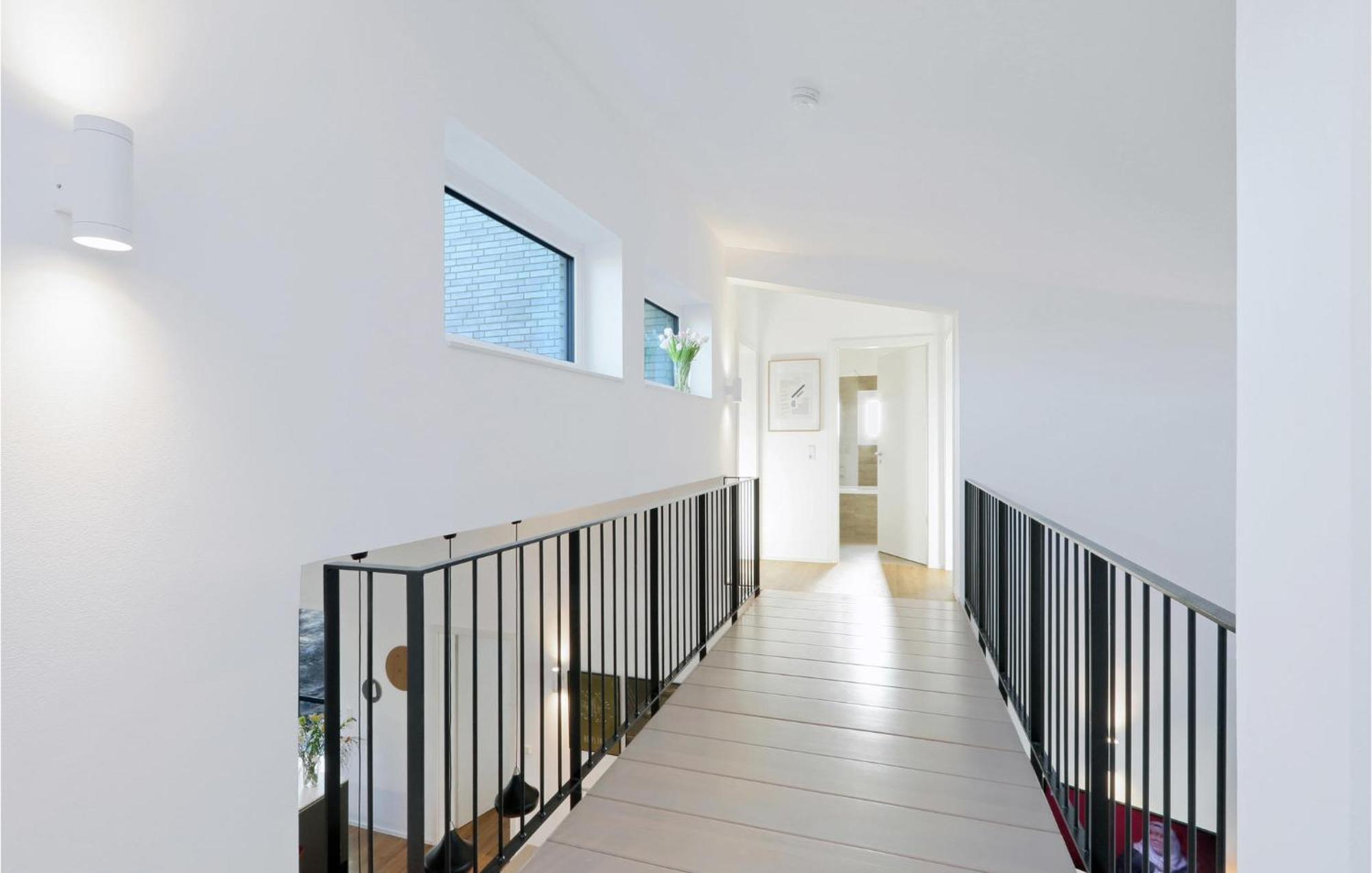 Cozy Home In Lembruch-Duemmer See With Sauna Εξωτερικό φωτογραφία